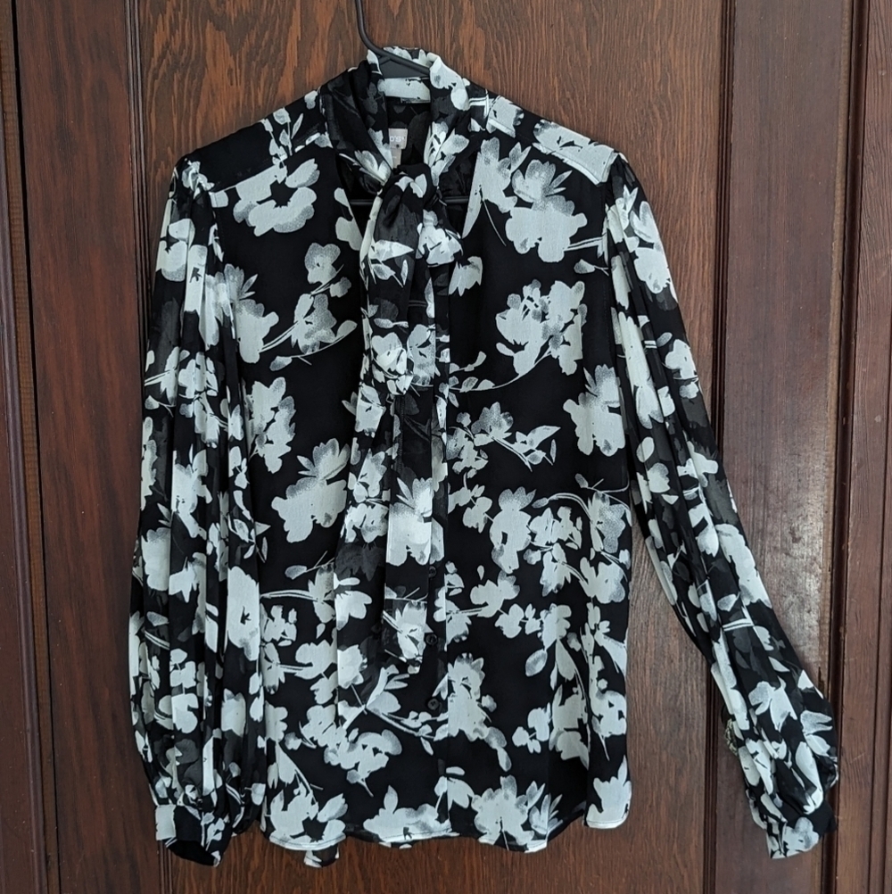 Chico's Abstract Floral Bow Shirt Black & White Blouse Size Large